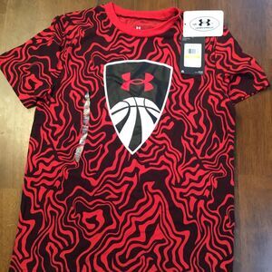 Under Armour T-Shirt Basketball Shield Red Boys Youth YM MSRP $30 NWT
